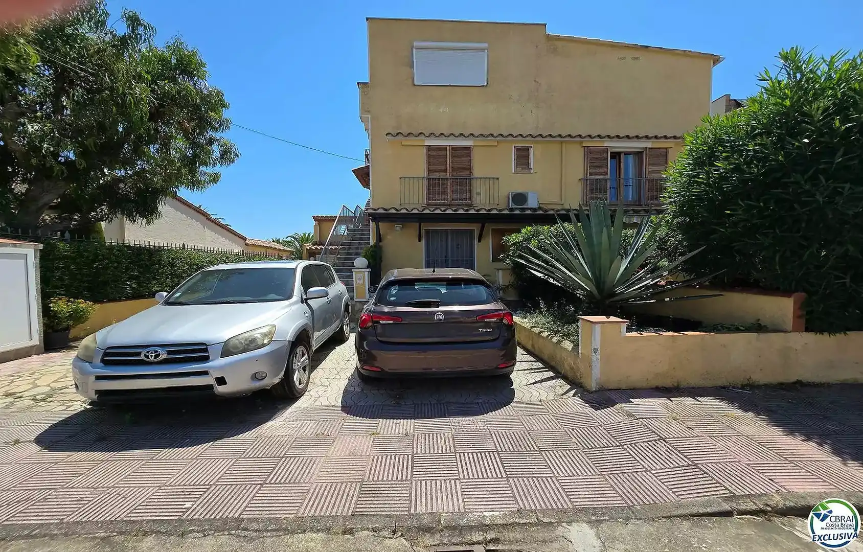 Parking de Piso en venta en Empuriabrava con Aire acondicionado, Jardín privado y Amueblado