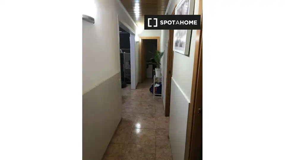 Habitació a Sant Martí de Provençals