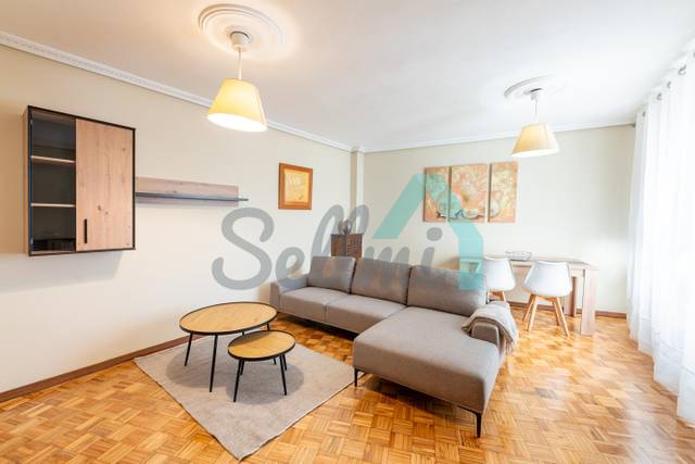 Piso en Alquiler en Campoamor en Salesas - Foncalada - Campoamor