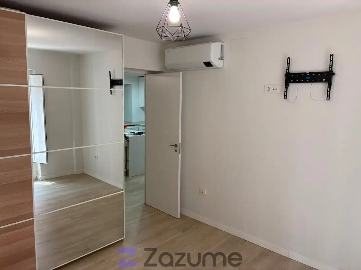 Habitación de Piso de alquiler en Madrid con Aire acondicionado, Calefacción y Horno