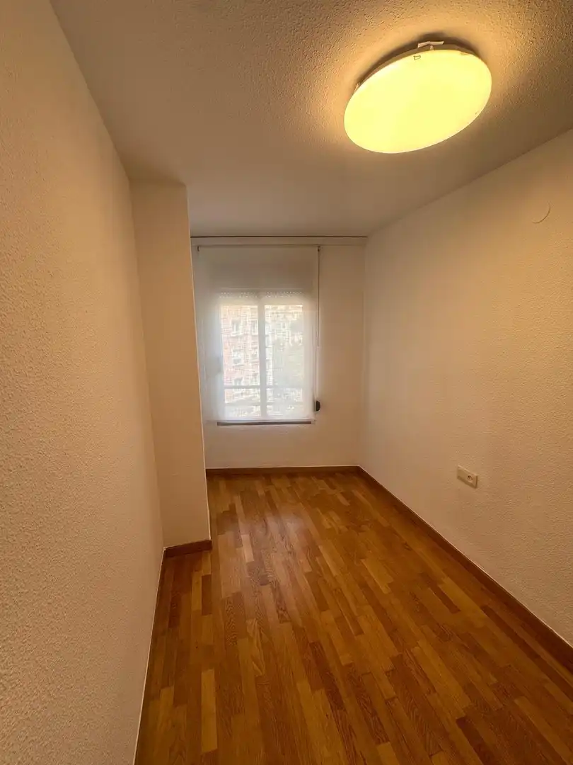 Wohnung zur Miete in Calle de Àngel Guimerà, Arrancapins