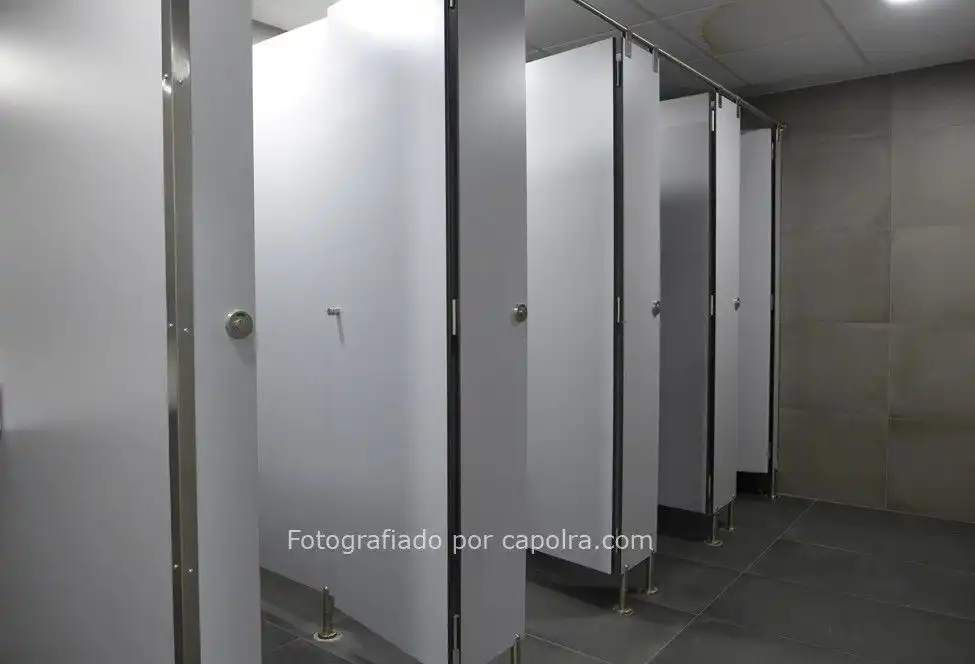 Badezimmer von Gebäude zur Miete in Sant Joan Despí