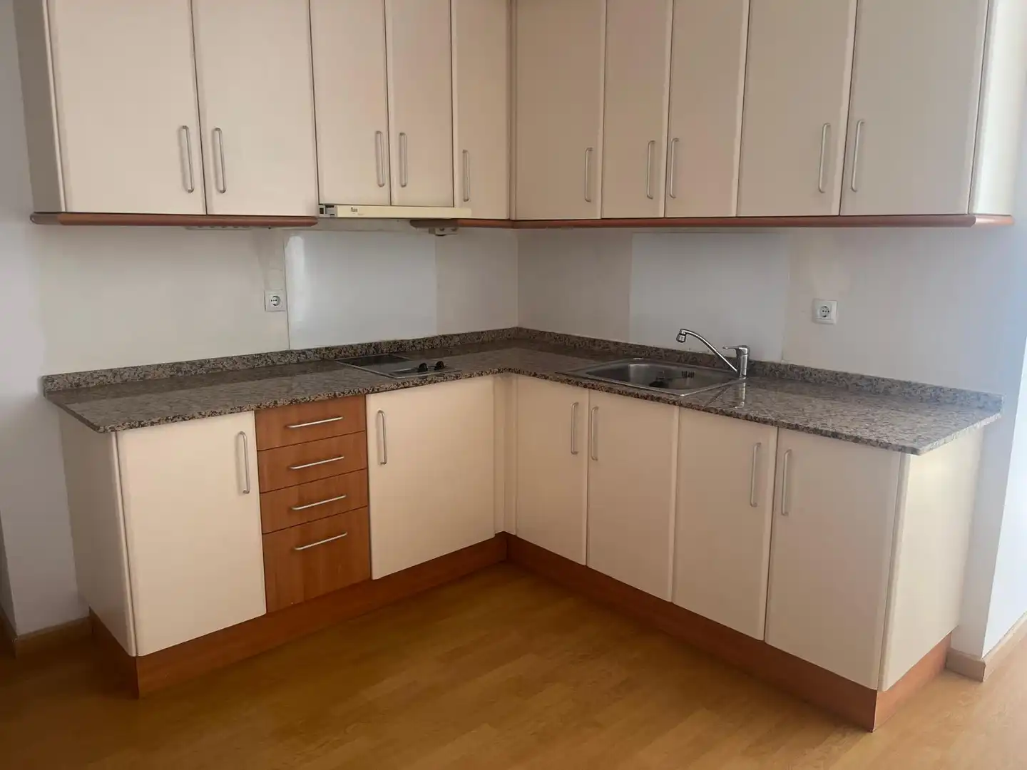 Studio mit Aufzug zur Miete in Carrer de la Font del Coll