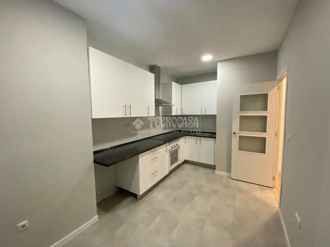 Flat for sale in Ensanche