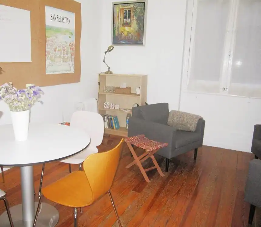 Sala de estar de Oficina de alquiler en Donostia - San Sebastián 