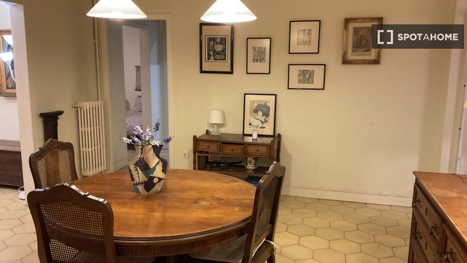 Dining room of Flat to rent in  Barcelona Capital  with Air Conditioner, Heating and Furnished