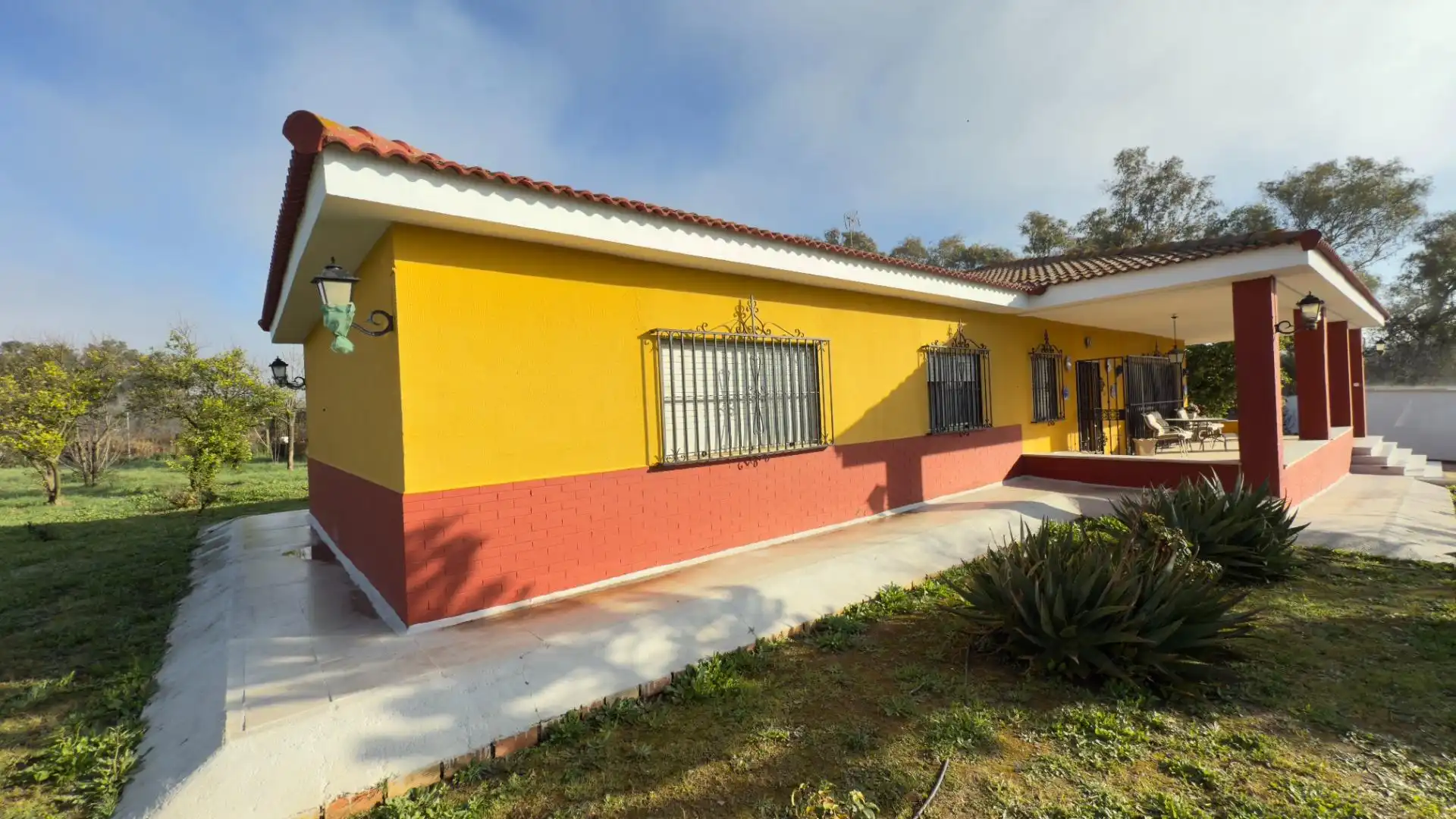 Casa rústica con jardín en venta en Gibraleón, imagen 4