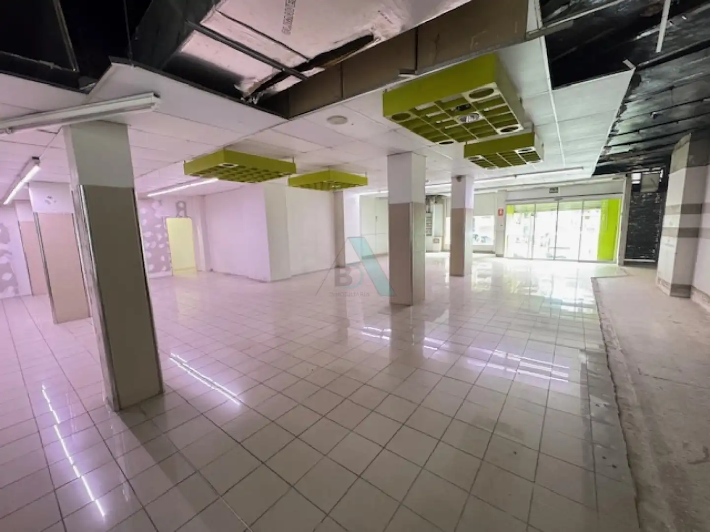 Business premises to rent in Llanes - Román Romano, imagen 7