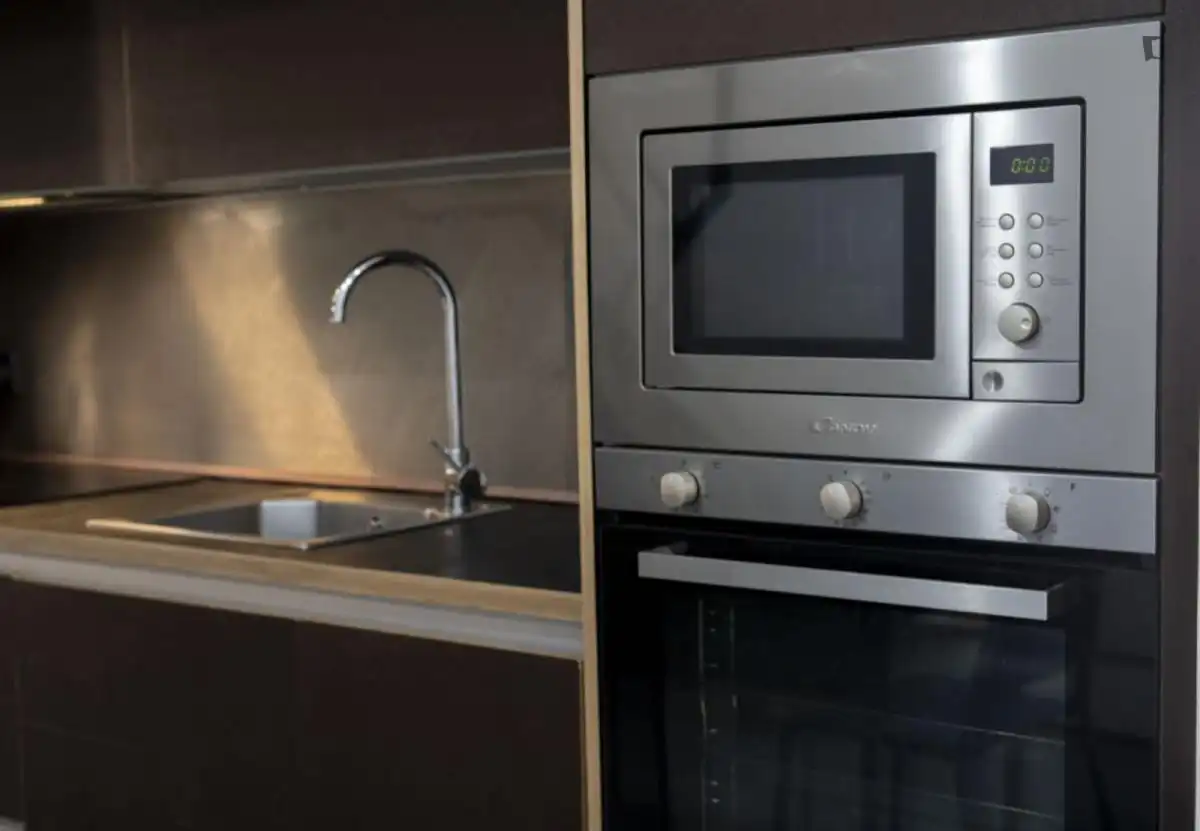 Cocina de Apartamento de alquiler en Madrid con Calefacción, Amueblado y Horno