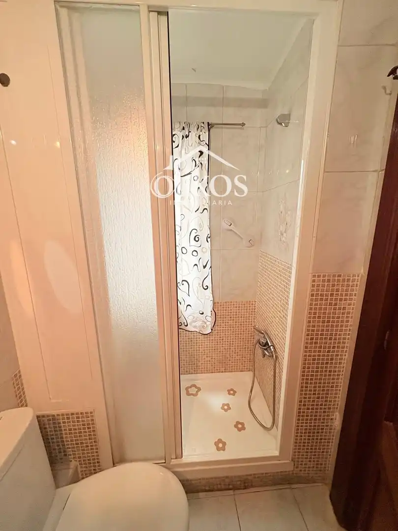 Baño de Piso en venta en Salamanca con Calefacción, Parquet y Balcón