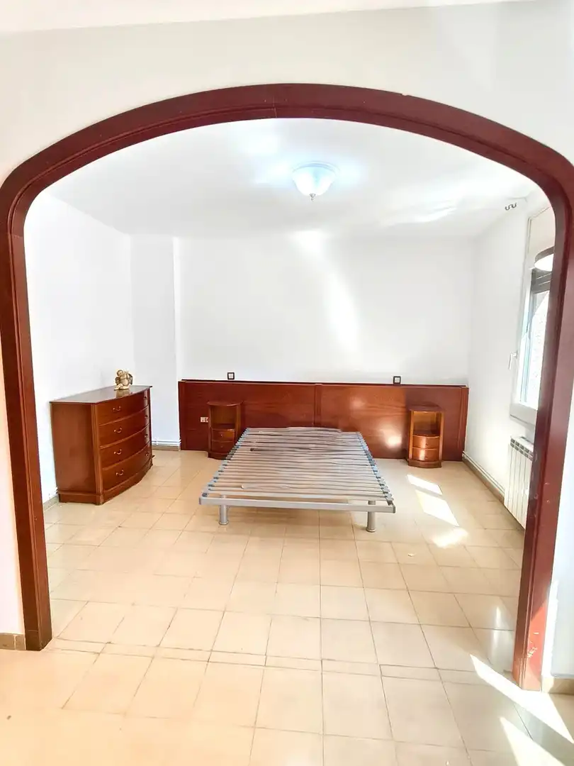 Bedroom of Flat for sale in Valls  with Heating, Terrace and Storage room