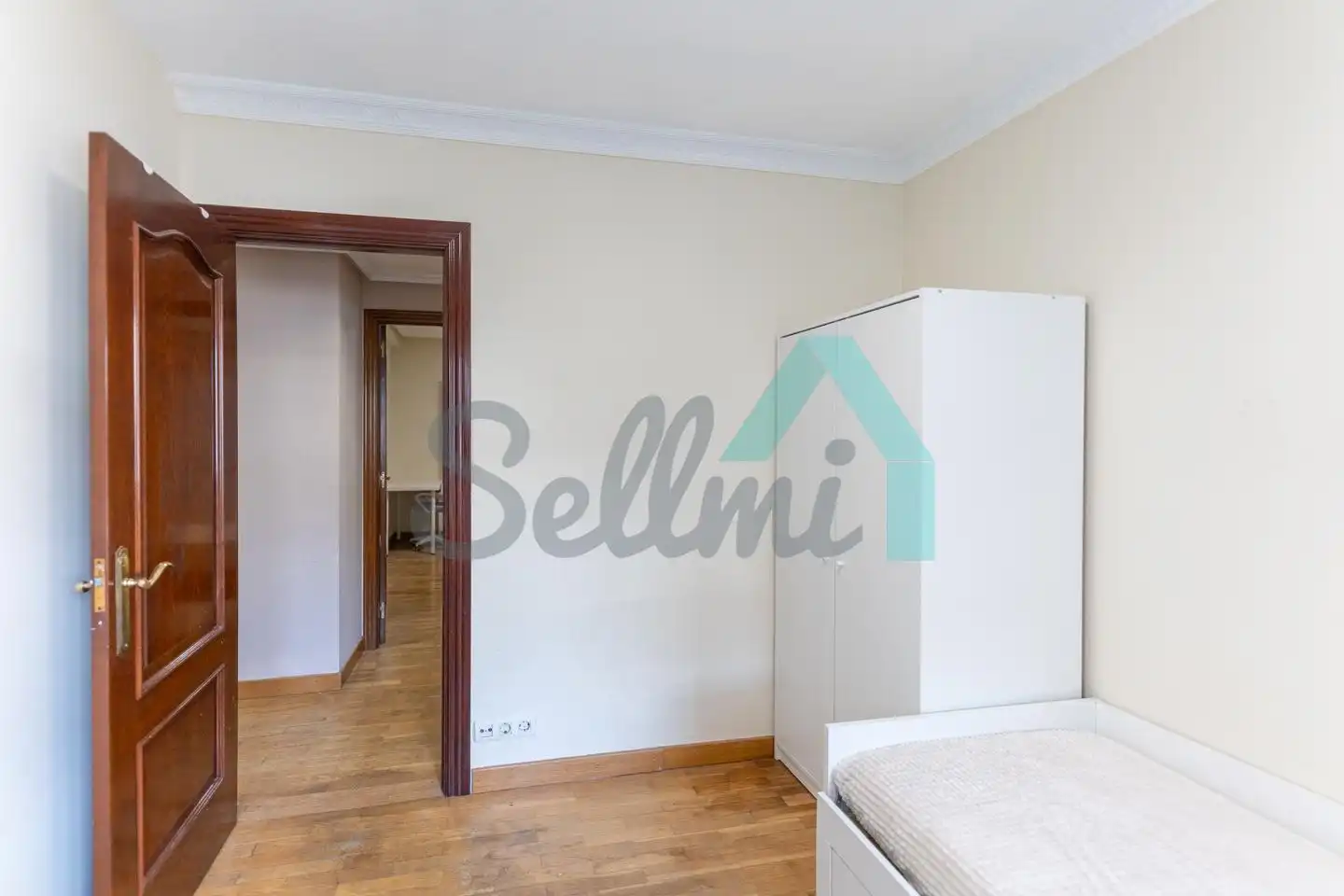 Flat for rent in Calle Luis Braille, Milán - Pumarín