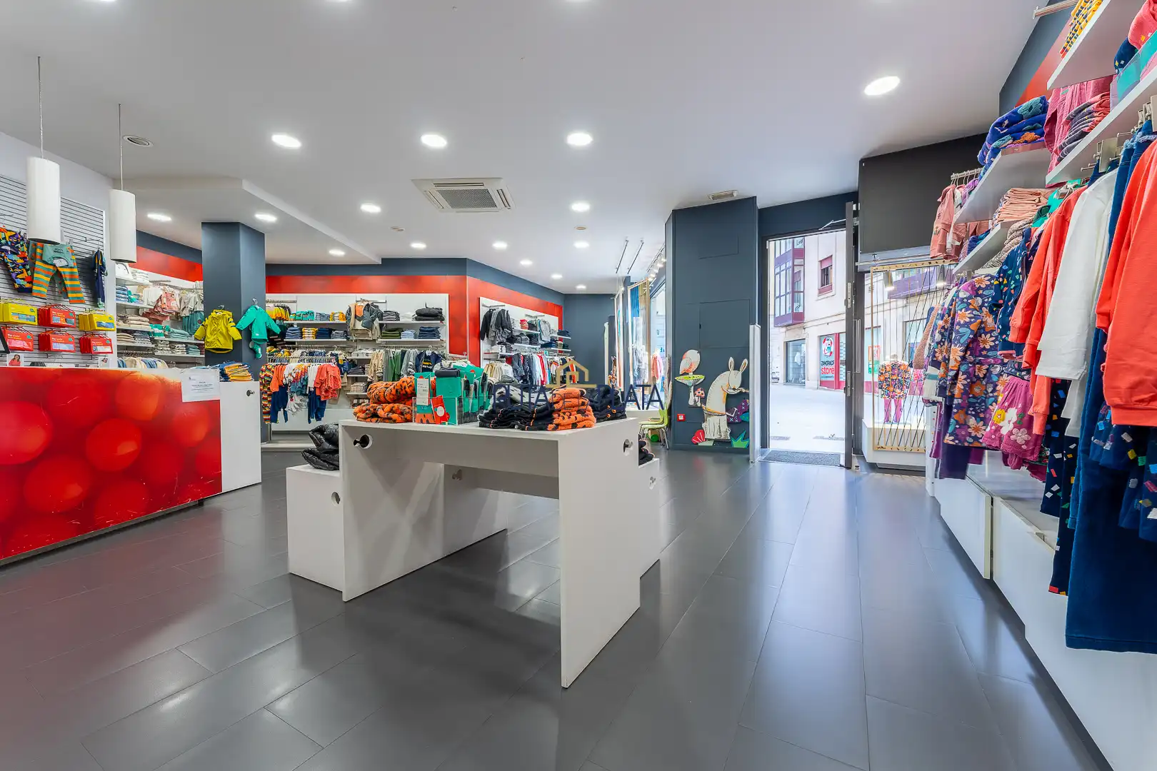 Commercial properties for rent in Zamora Capital   with Air Conditioner and Heating