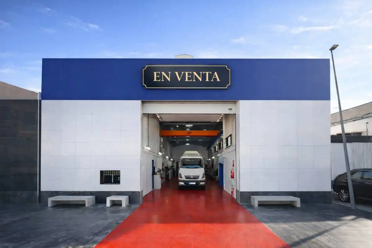 Nave industrial en venta en C. Carlos Arniches, Catral