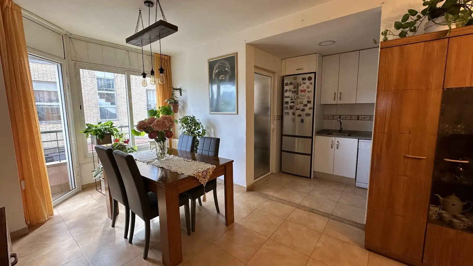 Piso con terraza en venta en Carrer de Montserrat Roig, imagen 4
