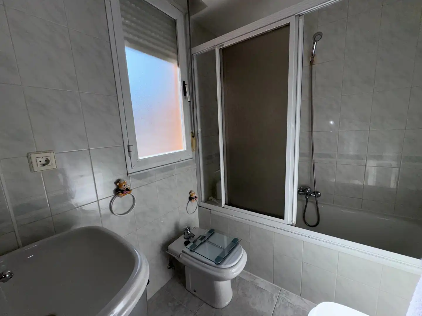 Badezimmer von Maisonette zum Verkauf in Ponferrada mit Heizung und Abstellraum