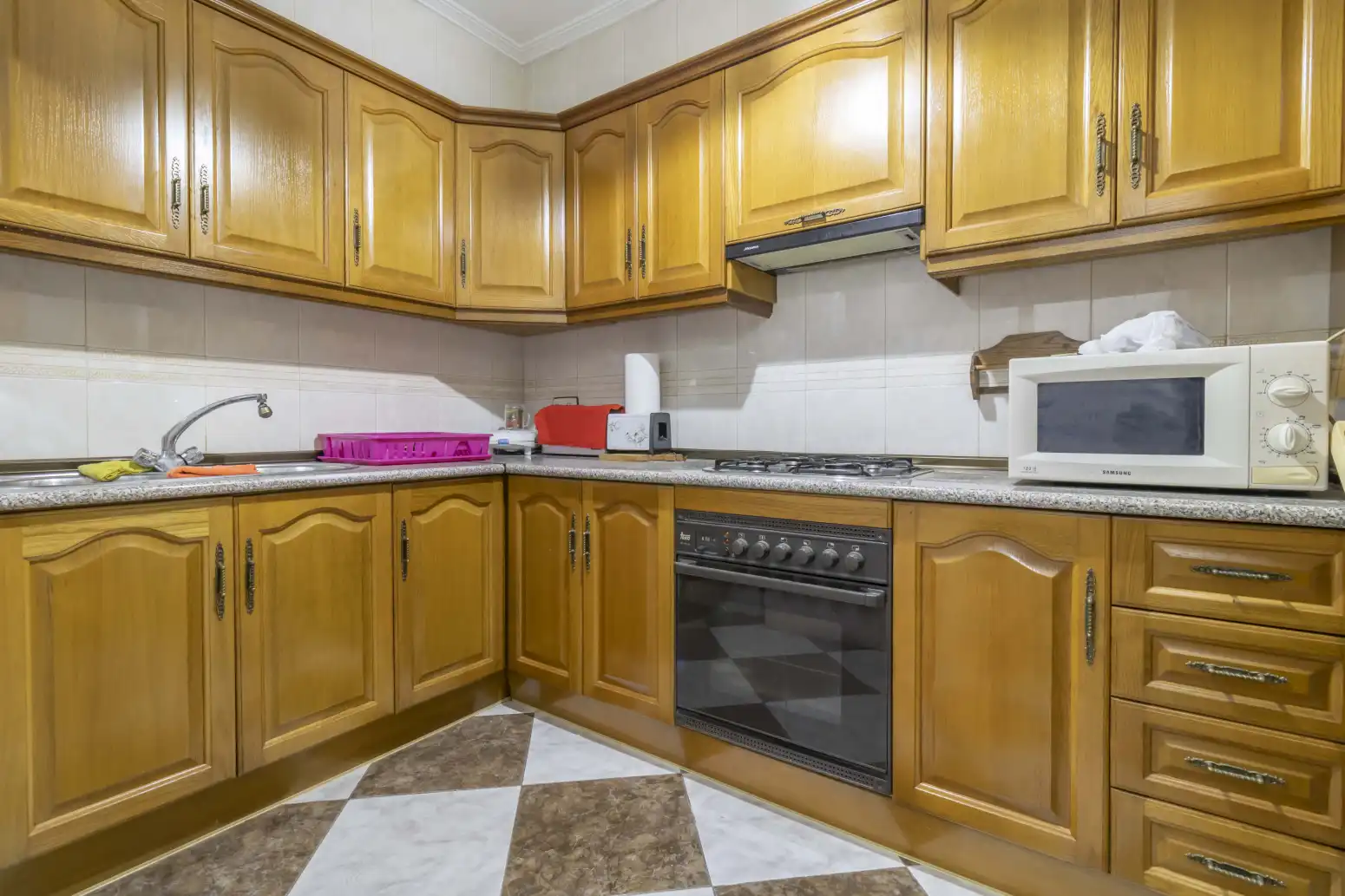 Küche von Einfamilien-Reihenhaus zum Verkauf in Brenes mit Terrasse, Möbliert und Balkon