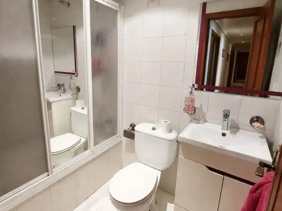 Baño de Piso en venta en  Logroño con Balcón