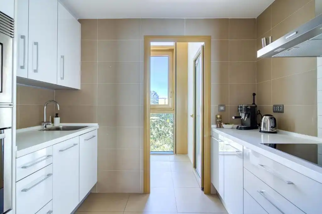 Cocina de Piso en venta en Benidorm con Aire acondicionado, Calefacción y Jardín privado