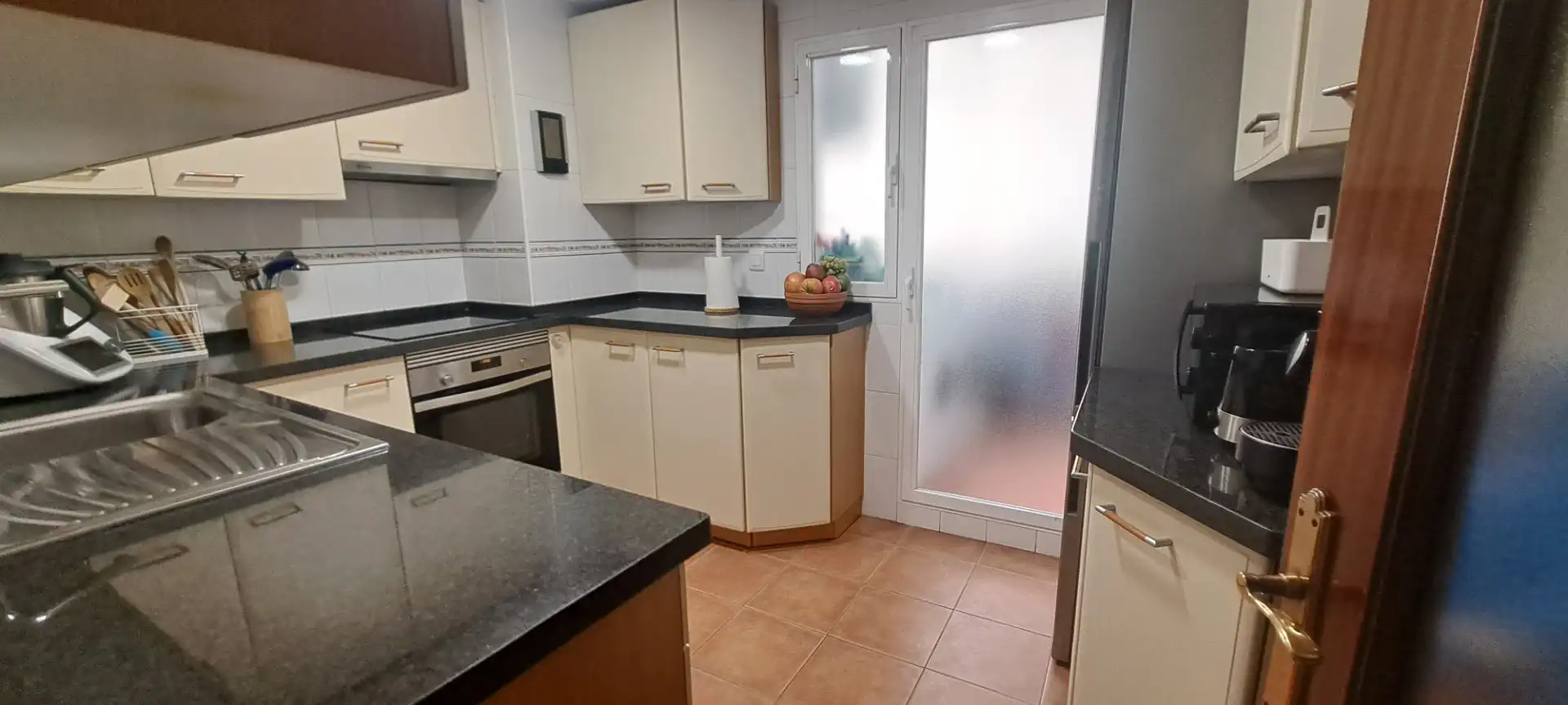 Kitchen of Flat for rent in Marbella  with Air Conditioner, Heating and Terrace