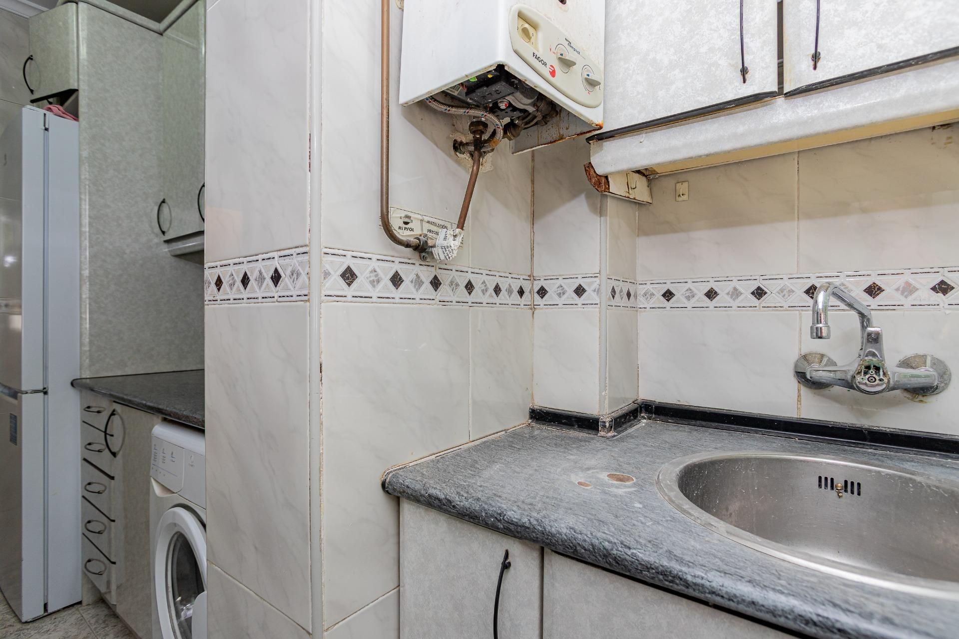 Cocina de Piso en venta en  Madrid Capital