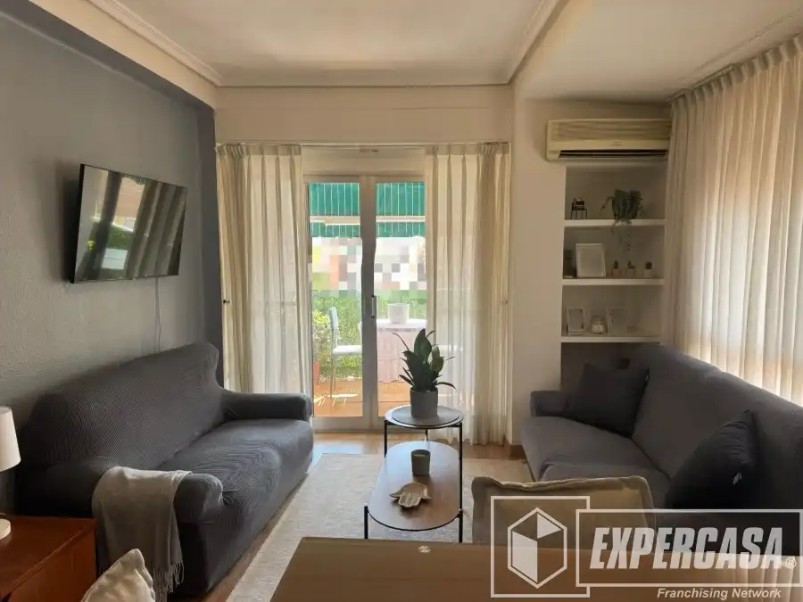 Living room of Flat for sale in Burjassot