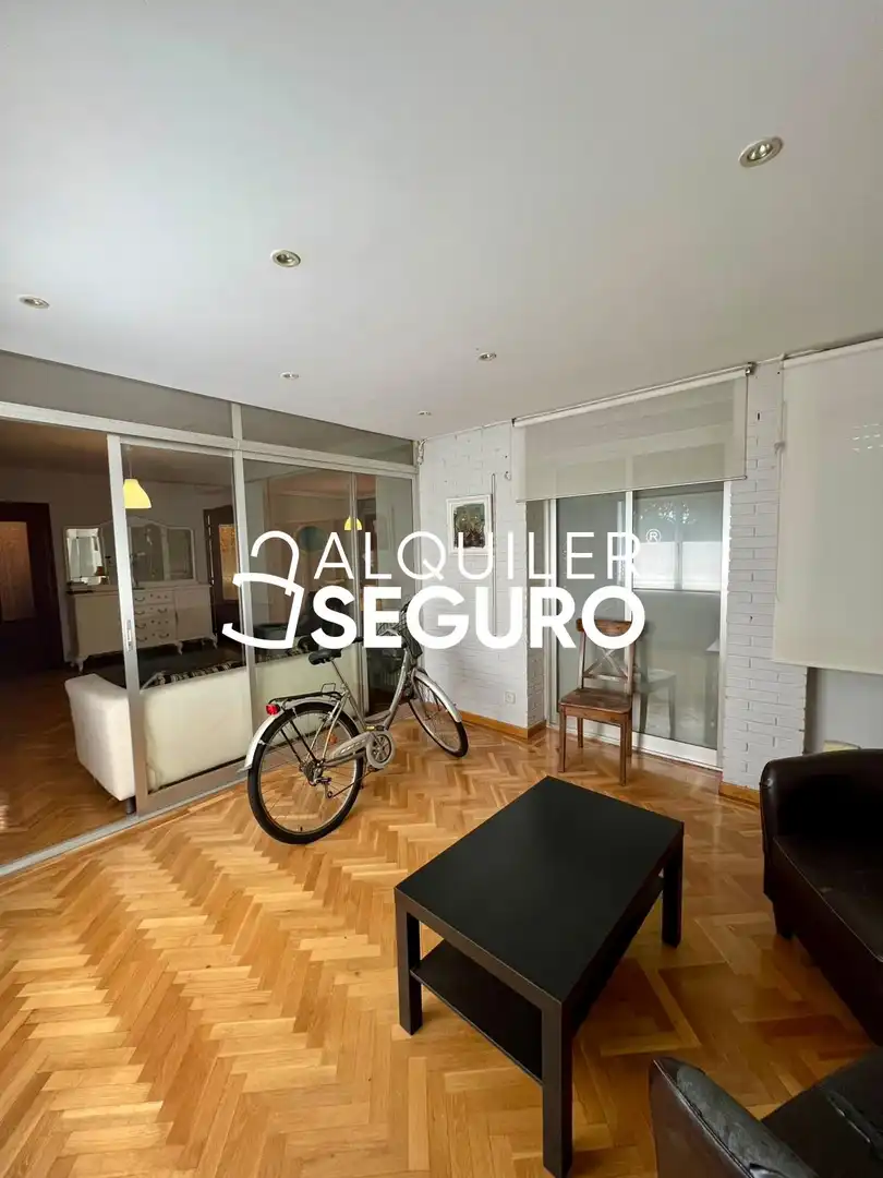 Außenansicht von Wohnung zur Miete in Madrid mit Heizung und Möbliert