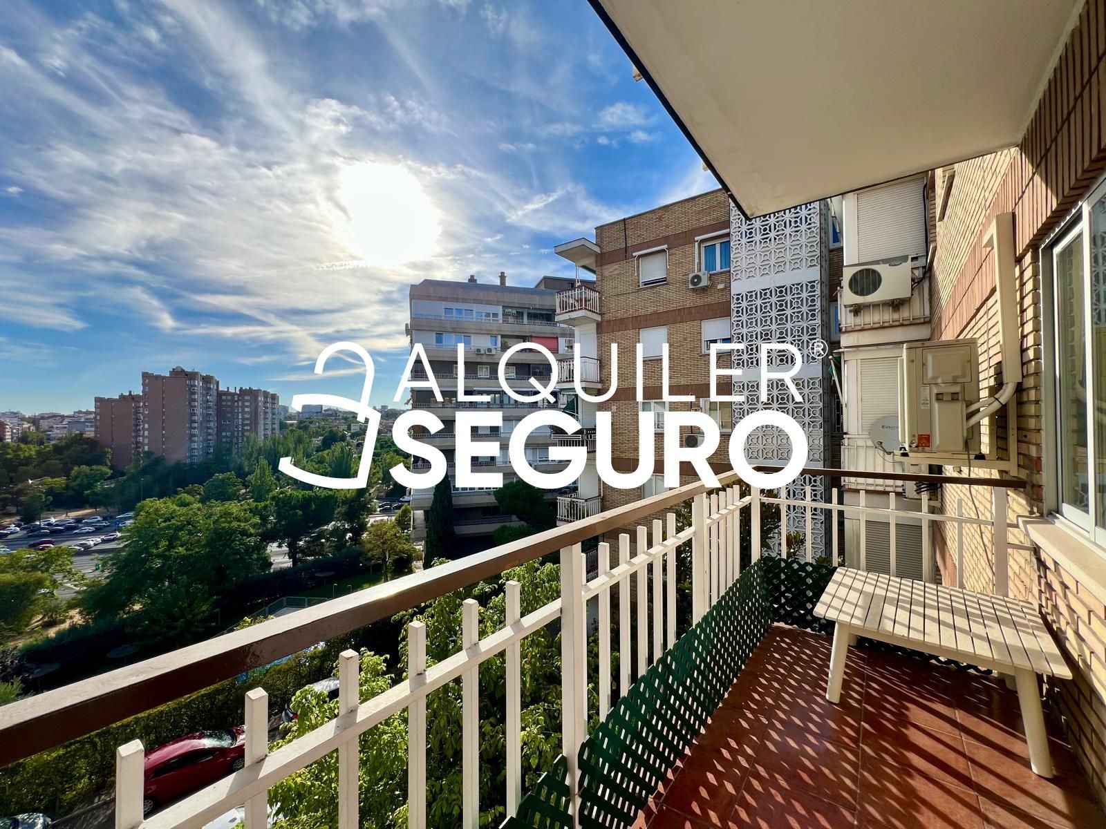 Exterior view of Flat to rent in  Madrid Capital  with Air Conditioner, Heating and Terrace