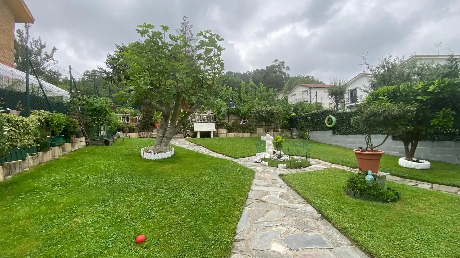 Jardí de Casa adosada en venda en Meruelo amb Moblat