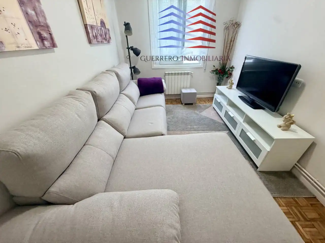 Wohnzimmer von Wohnung zur Miete in Ourense Capital  mit Heizung, Parkett und Möbliert