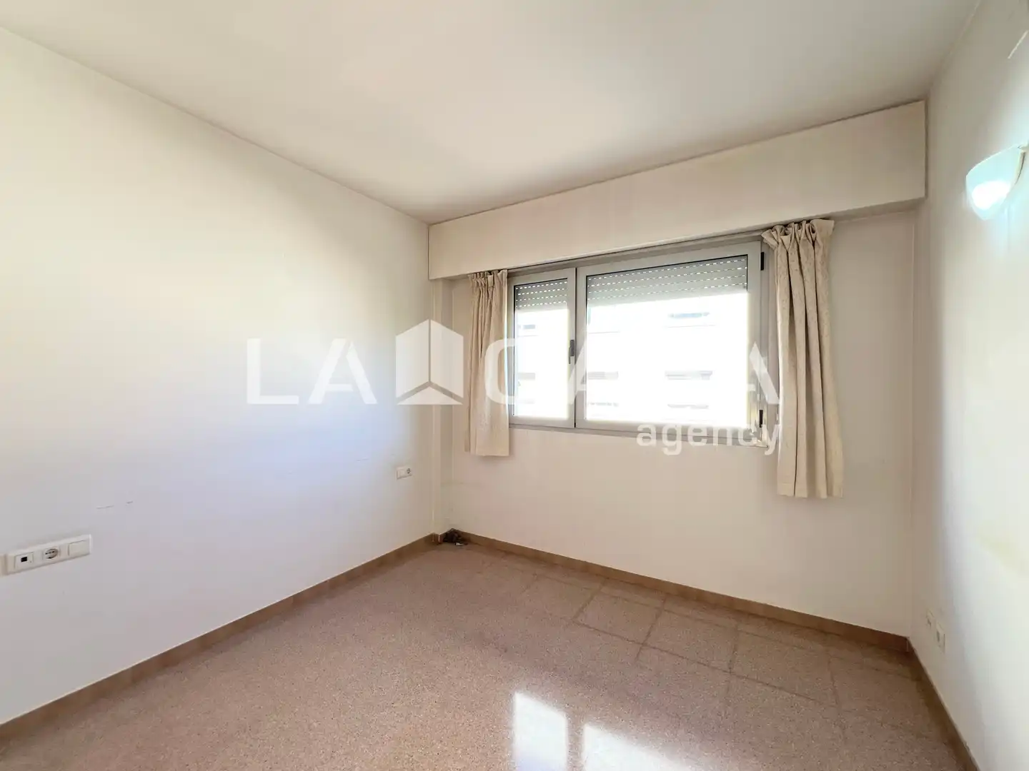 Habitación de Piso en venta en Badalona con Calefacción y Balcón