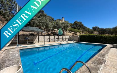 Piscina de Casa o xalet en venda en Valdemorillo amb Calefacció, Jardí privat i Terrassa