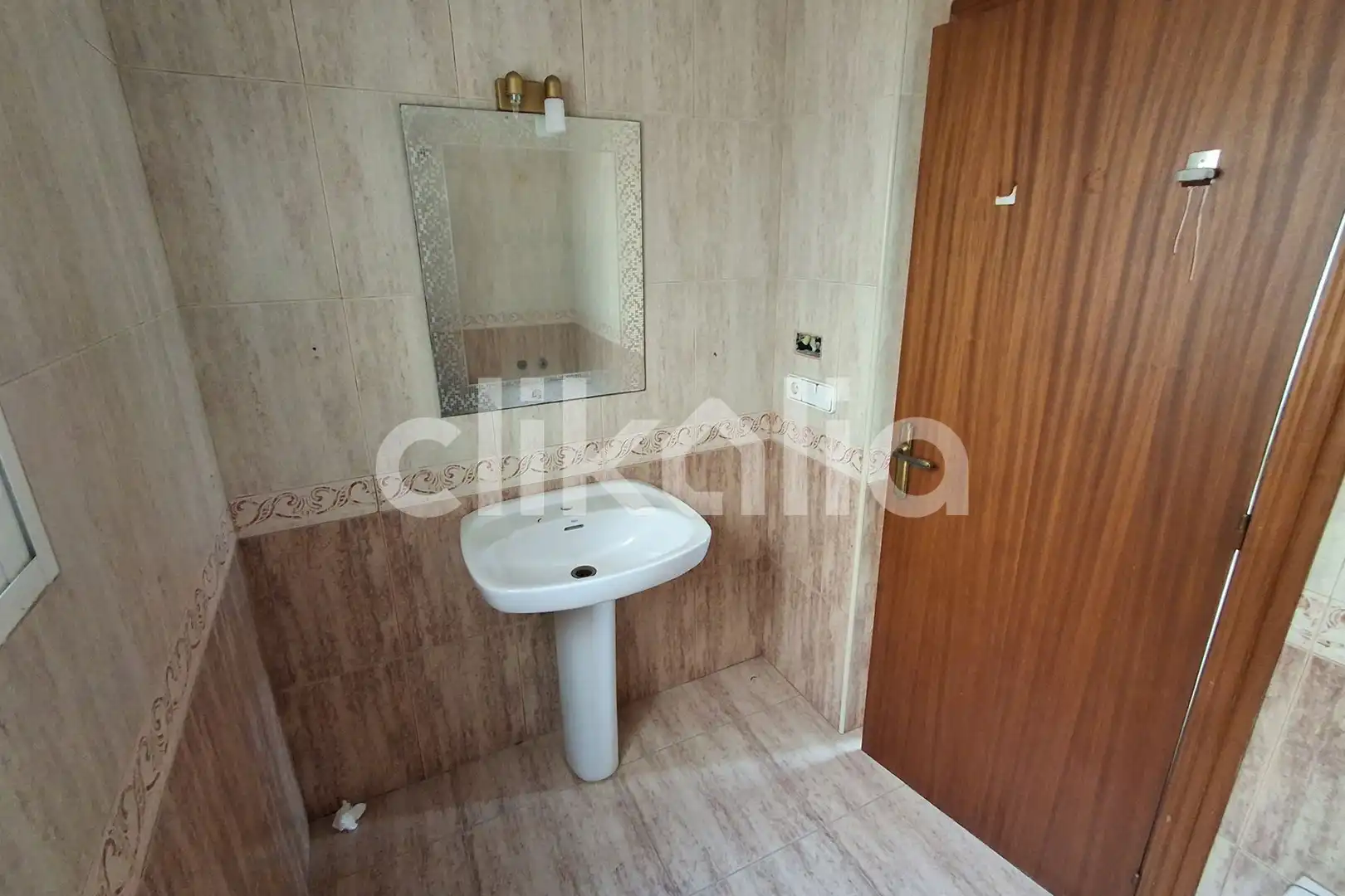 Baño de Piso en venta en Crevillent con Terraza