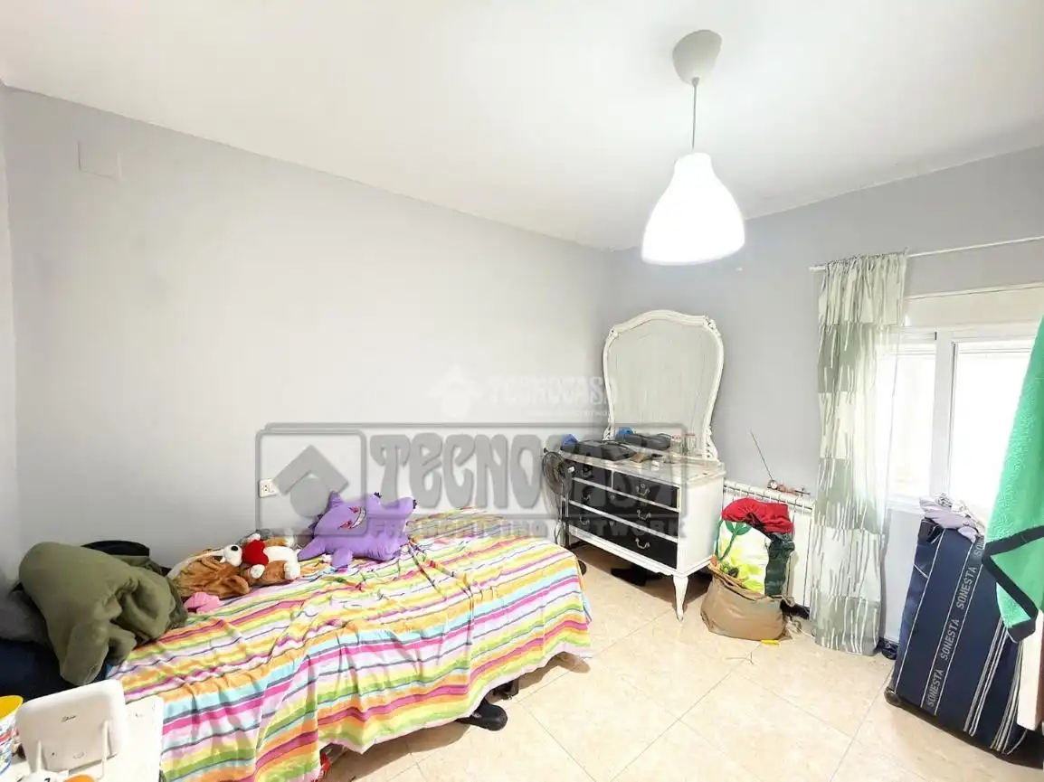 Bedroom of Flat for sale in Cuenca  with Heating and Parquet flooring