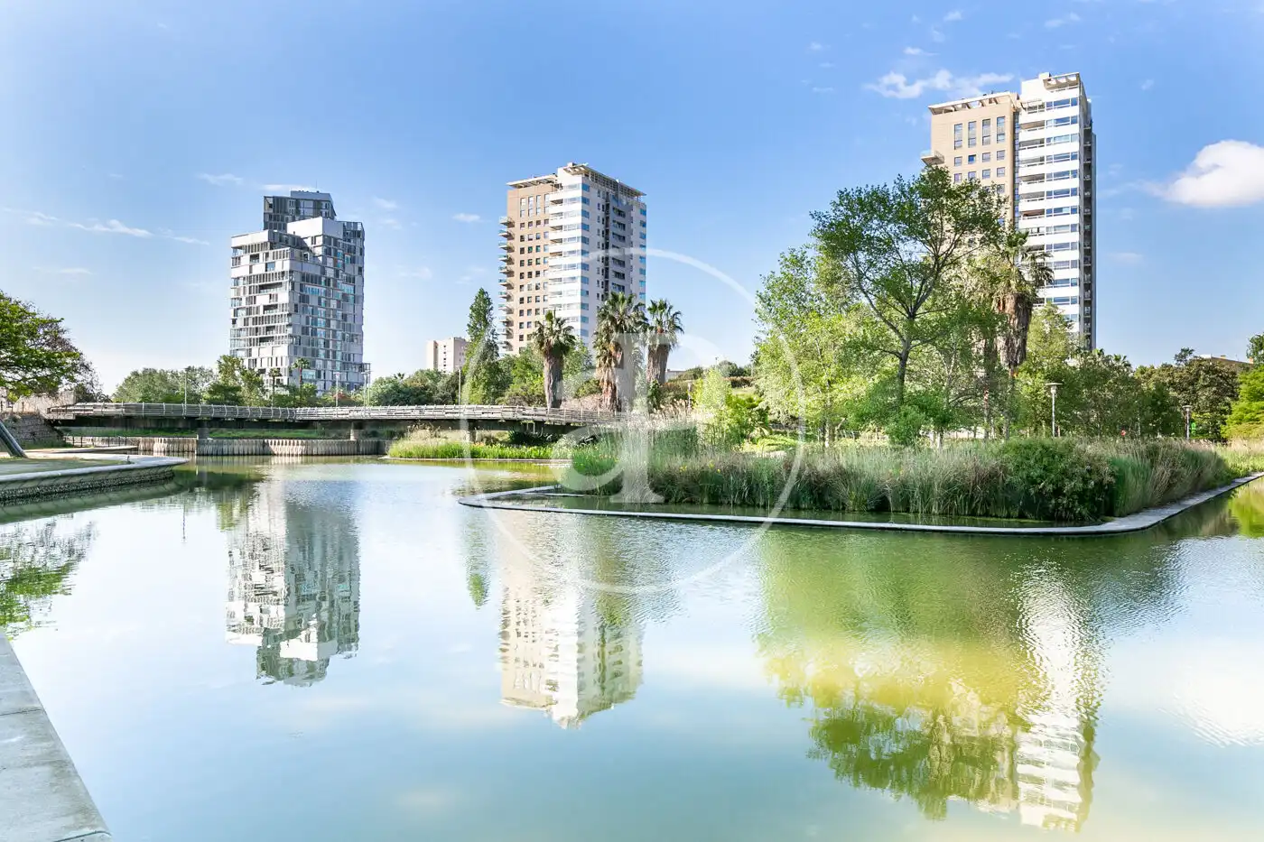 Vista exterior de Ático en venta en Barcelona con Aire acondicionado, Calefacción y Terraza