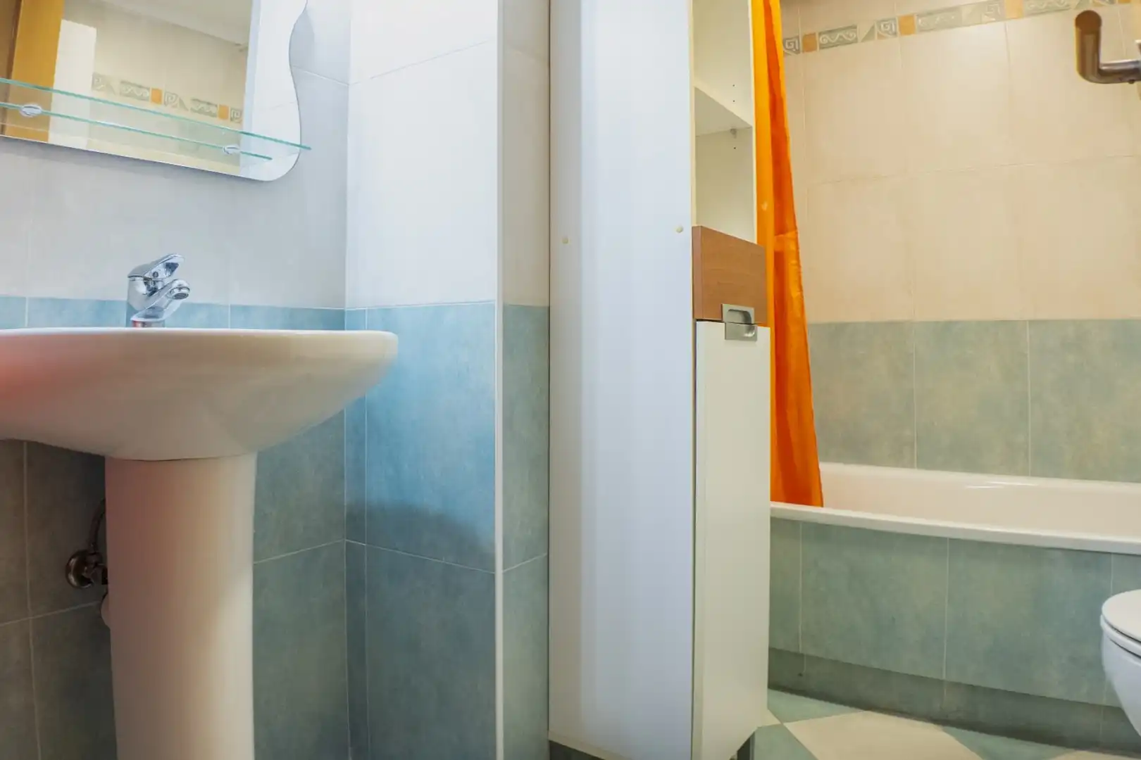 Badezimmer von Wohnung zum Verkauf in Villajoyosa / La Vila Joiosa mit Klimaanlage, Heizung und Privatgarten
