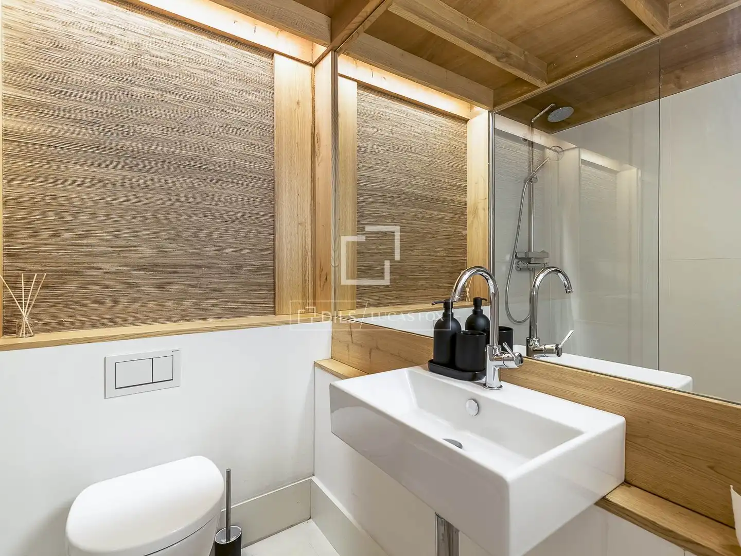 Baño de Piso en venta en Barcelona con Aire acondicionado, Calefacción y Parquet