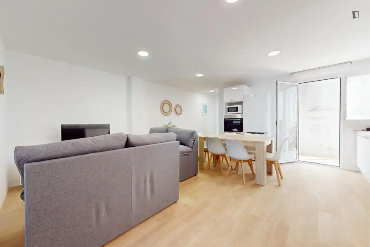 Room in Hospital - Plaza del Real