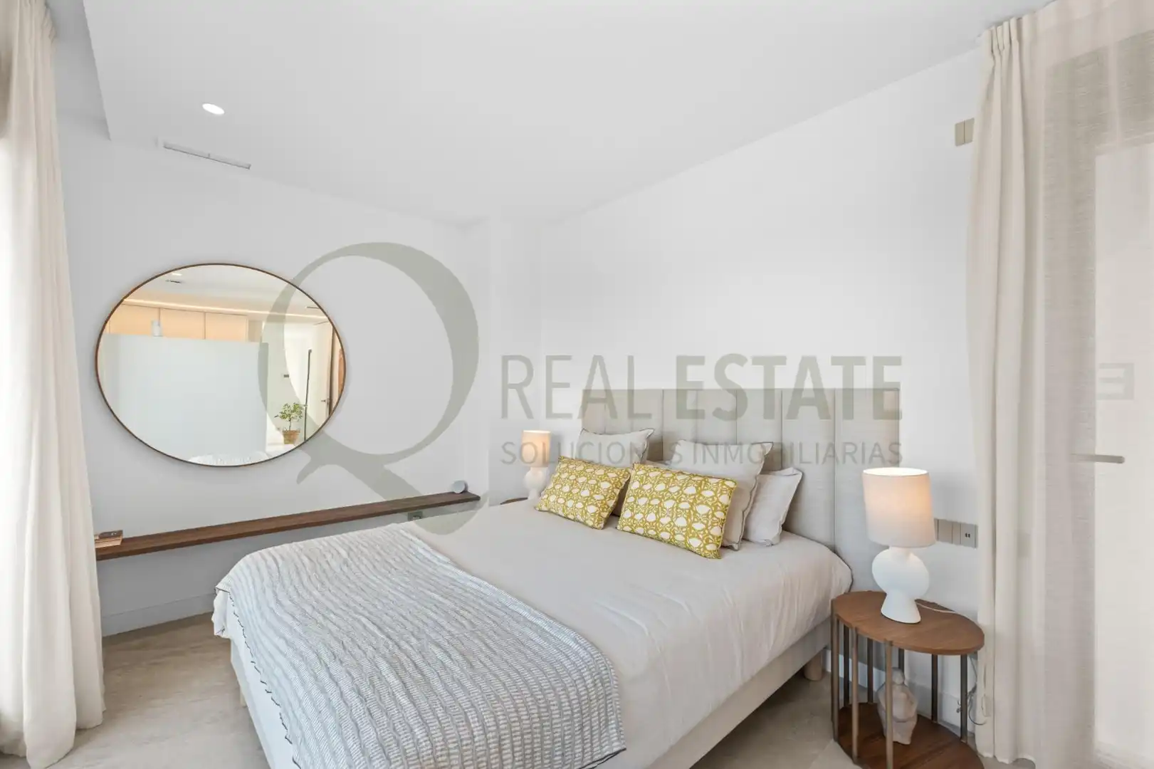 Habitación de Casa o chalet en venta en Benidorm con Aire acondicionado, Calefacción y Jardín privado