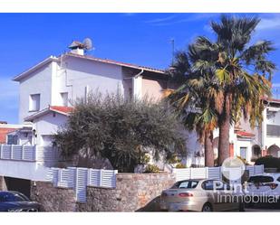 Exterior view of Single-family semi-detached for sale in Premià de Dalt  with Air Conditioner and Terrace