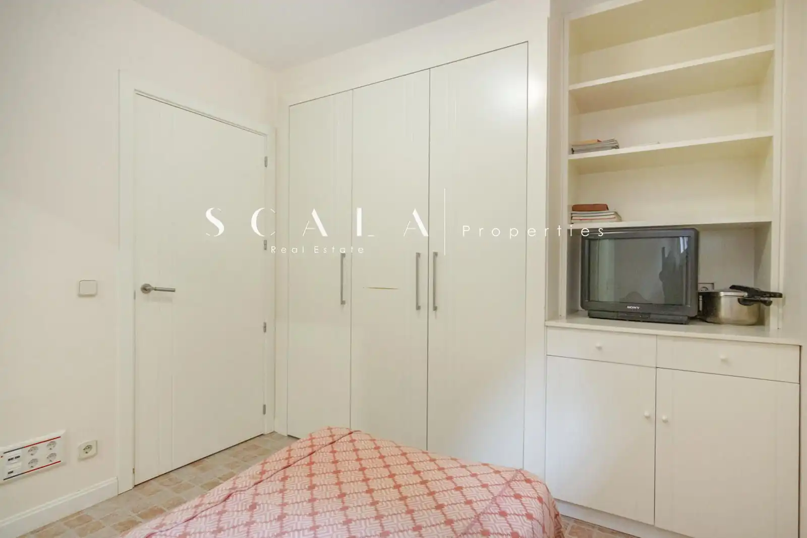 Houses for rent in SAXIFRAGA, Castilla