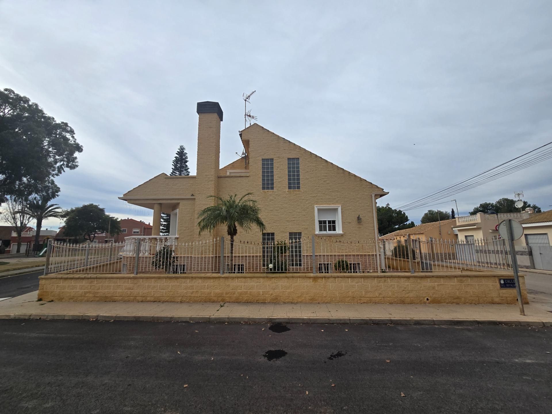 Exterior view of Single-family semi-detached for sale in Cartagena  with Air Conditioner, Private garden and Terrace