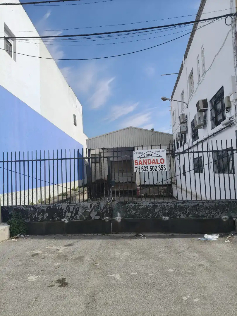 Nau industrial en venda a Avenida de Brenes 7, imagen 7