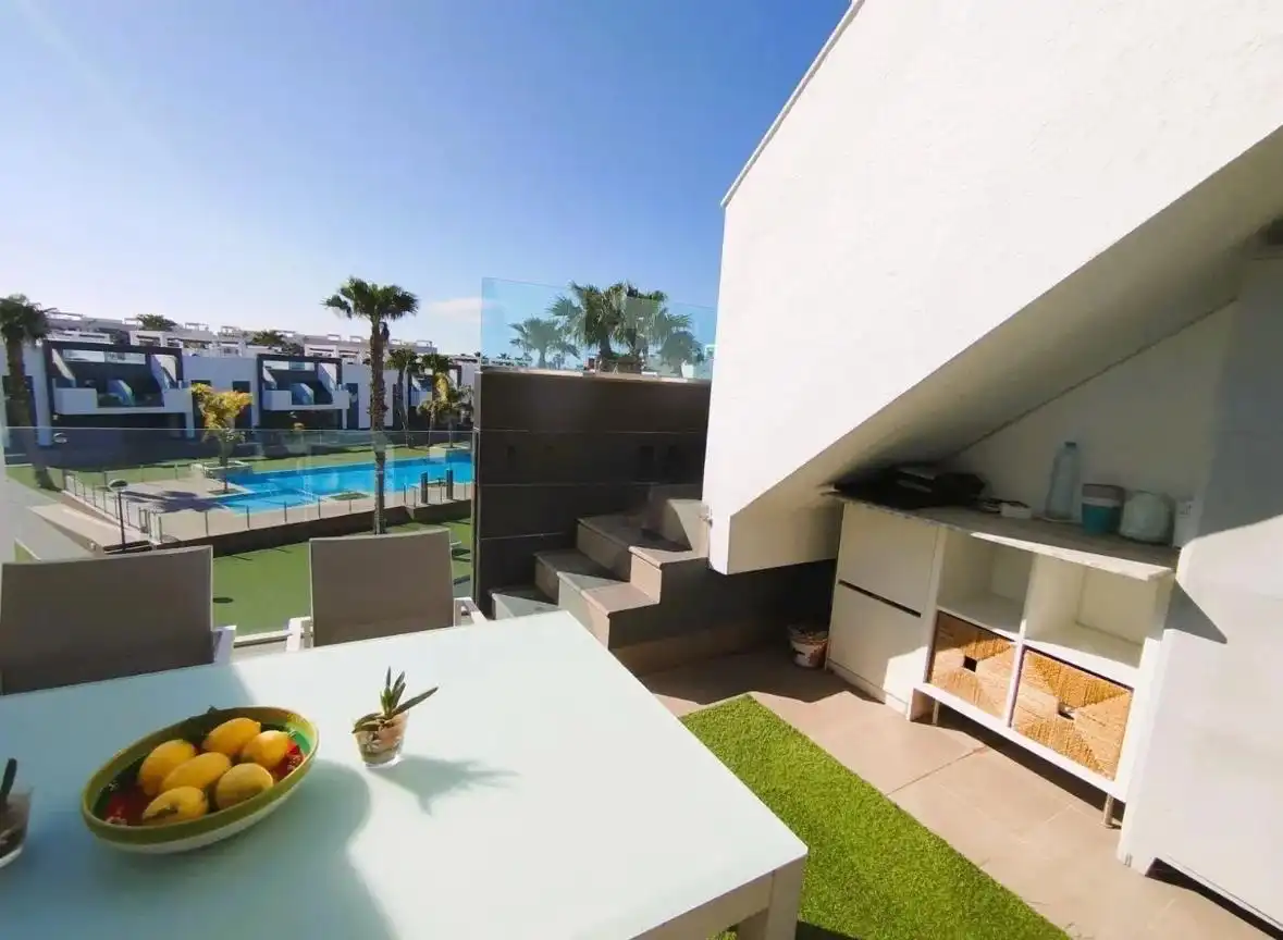 Terraza de Piso de alquiler en Guardamar del Segura con Aire acondicionado, Calefacción y Terraza