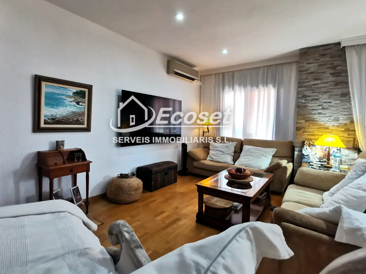 Wohnzimmer von Maisonette zum Verkauf in Cornellà de Llobregat mit Klimaanlage, Parkett und Terrasse