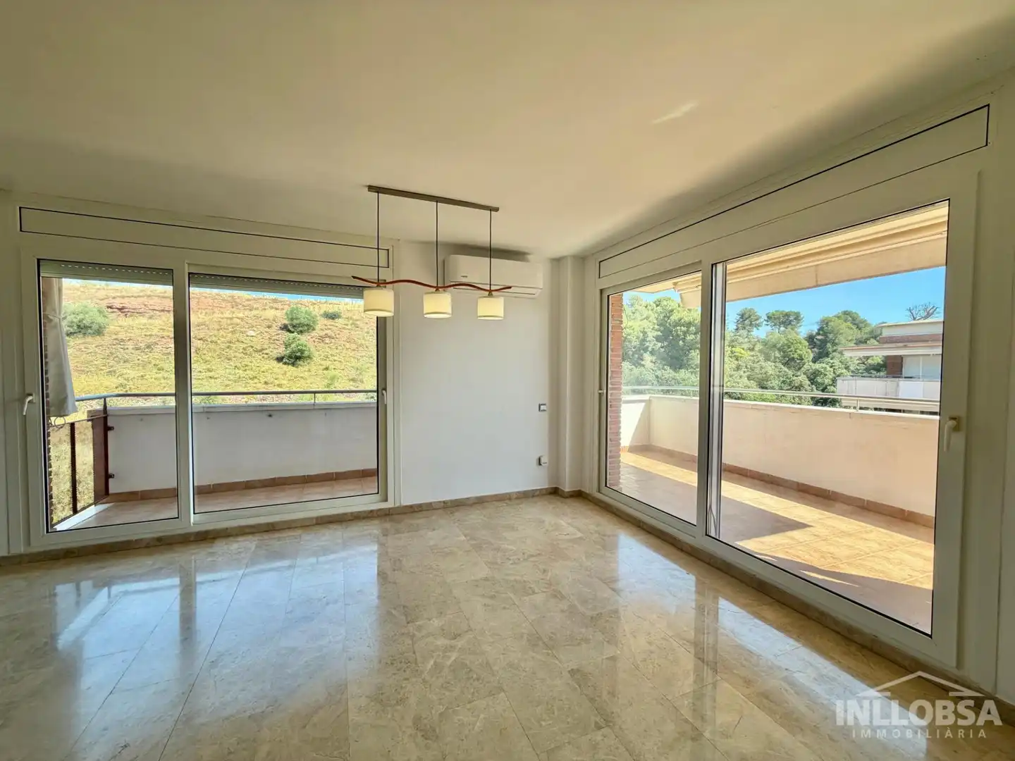 Living room of Attic for rent in Manresa  with Air Conditioner, Heating and Terrace