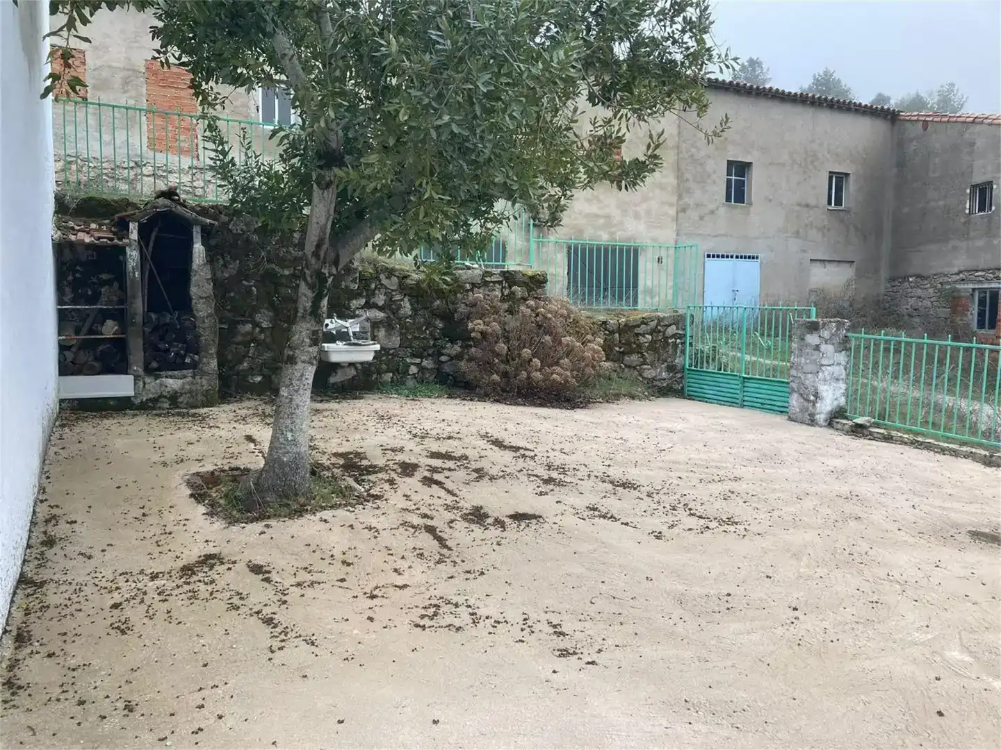 Casa o xalet en venda en Serranillos amb Jardí privat, Traster i Balcó