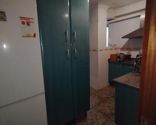 Kitchen of Flat for sale in  Sevilla Capital  with Air Conditioner, Terrace and Furnished