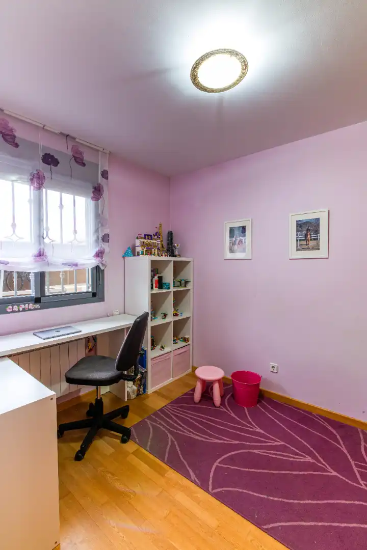 Habitación de Casa adosada en venta en Navalcarnero con Calefacción, Jardín privado y Terraza