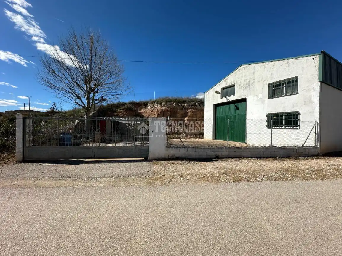 Vista exterior de Local en venta en Aranzueque